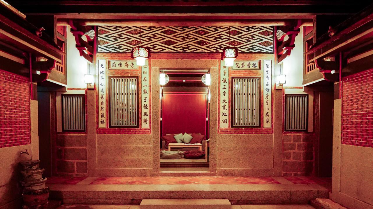 Beishan Old Western Style Hostel Jinning Exterior photo